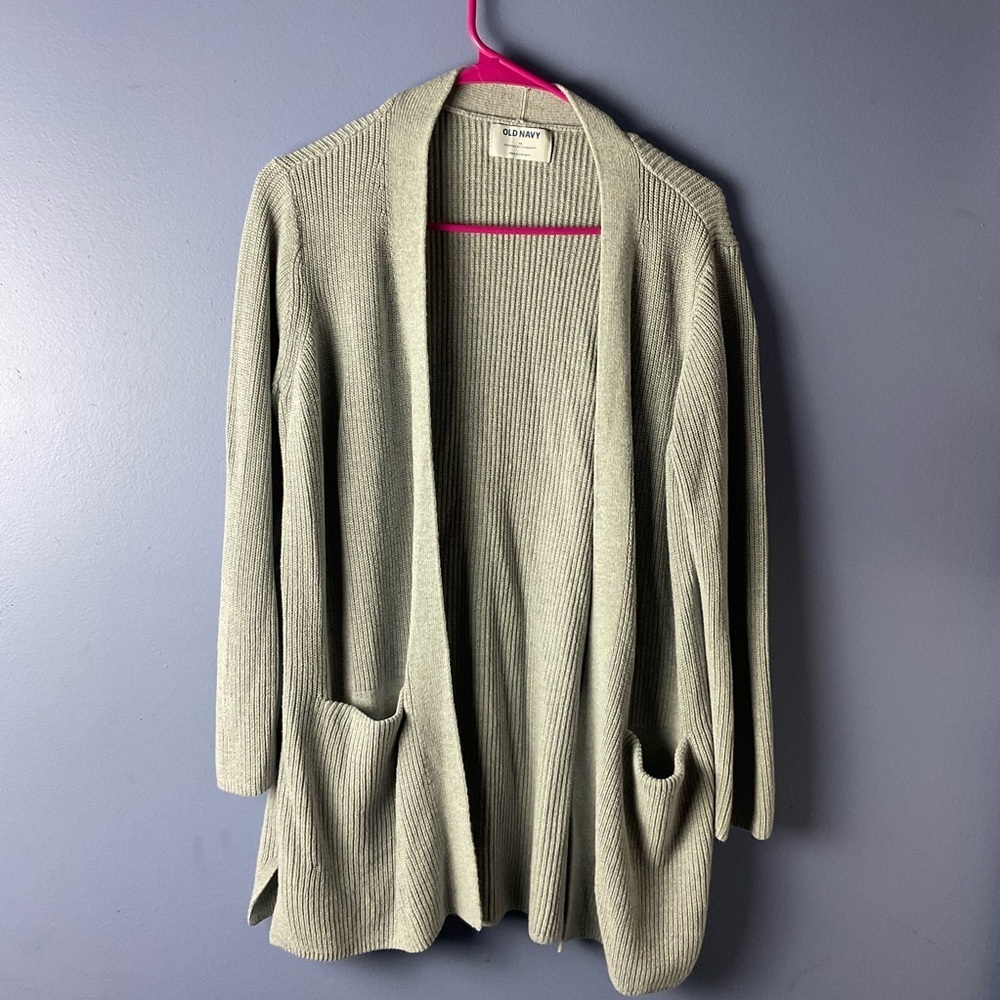 Old Navy Long Sleeve Grey Cardigan with Pockets size Medium